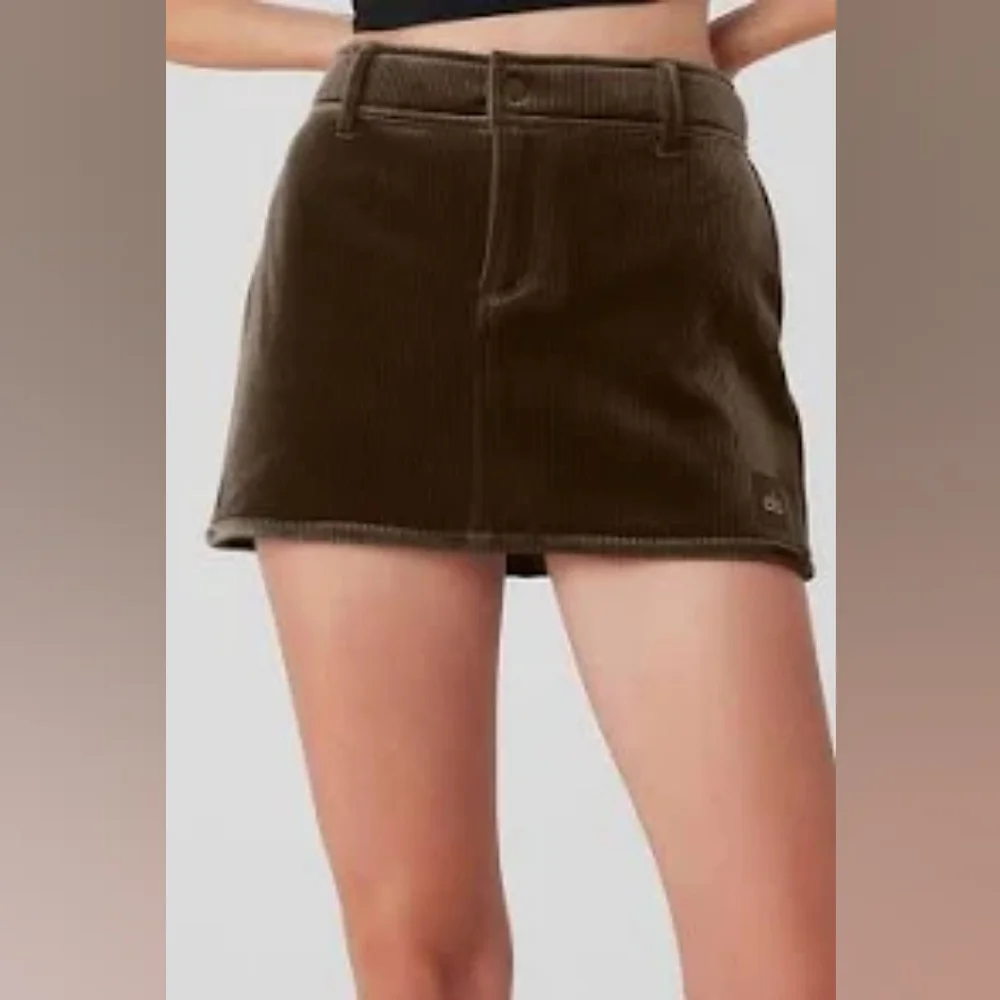 alo Yoga Velour Baller Skirt in Macchiato brown sz SMALL